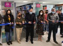 Miembros del presidium cortando el cordon inaugural en la biblioteca del CUTLAJO