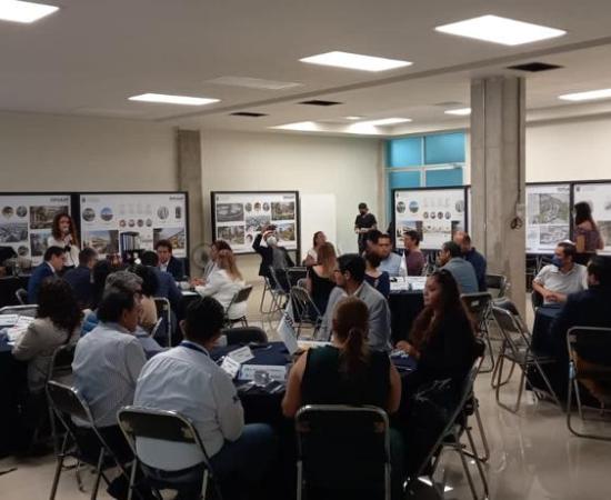 Mesas de trabajo con autoridades del Cutlajomulco, CUCS y CUCEI, junto a empresarios expertos en materia de farmacología.