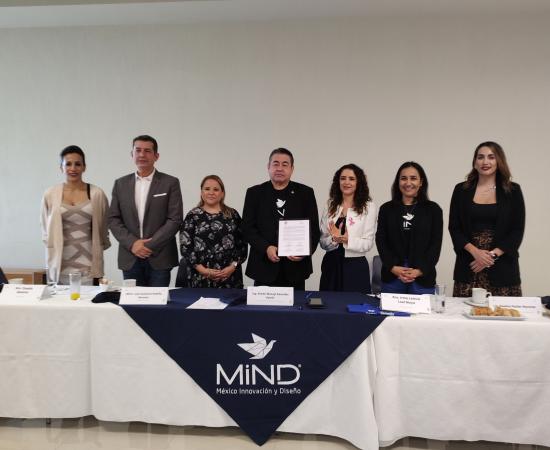 Presidium de CUTLAJO y MIND México con el convenio de pp.