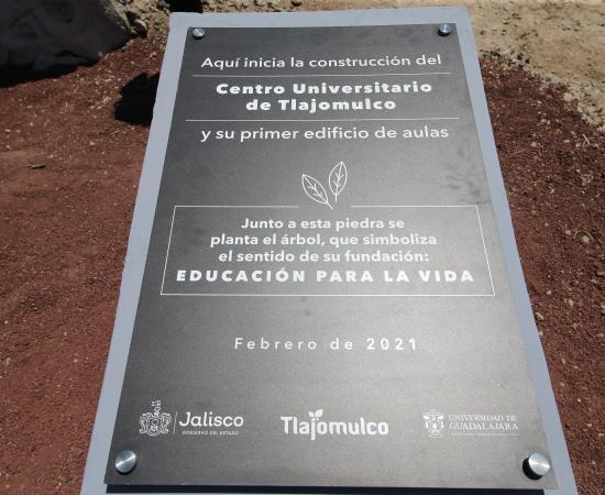 Placa de apertura de edificios 