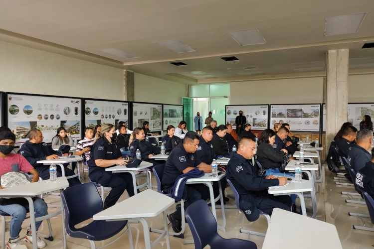 Estudiantes de la Licenciatura en Construcción de la Paz y la Seguridad 