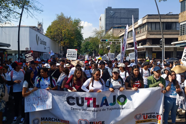 Comunidad de cutlajo en la megamarcha.